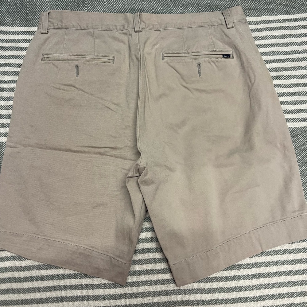 Polo by Ralph Lauren Classic Fit 9” Tan Flat Front Shorts Size 32 - Picture 4 of 5